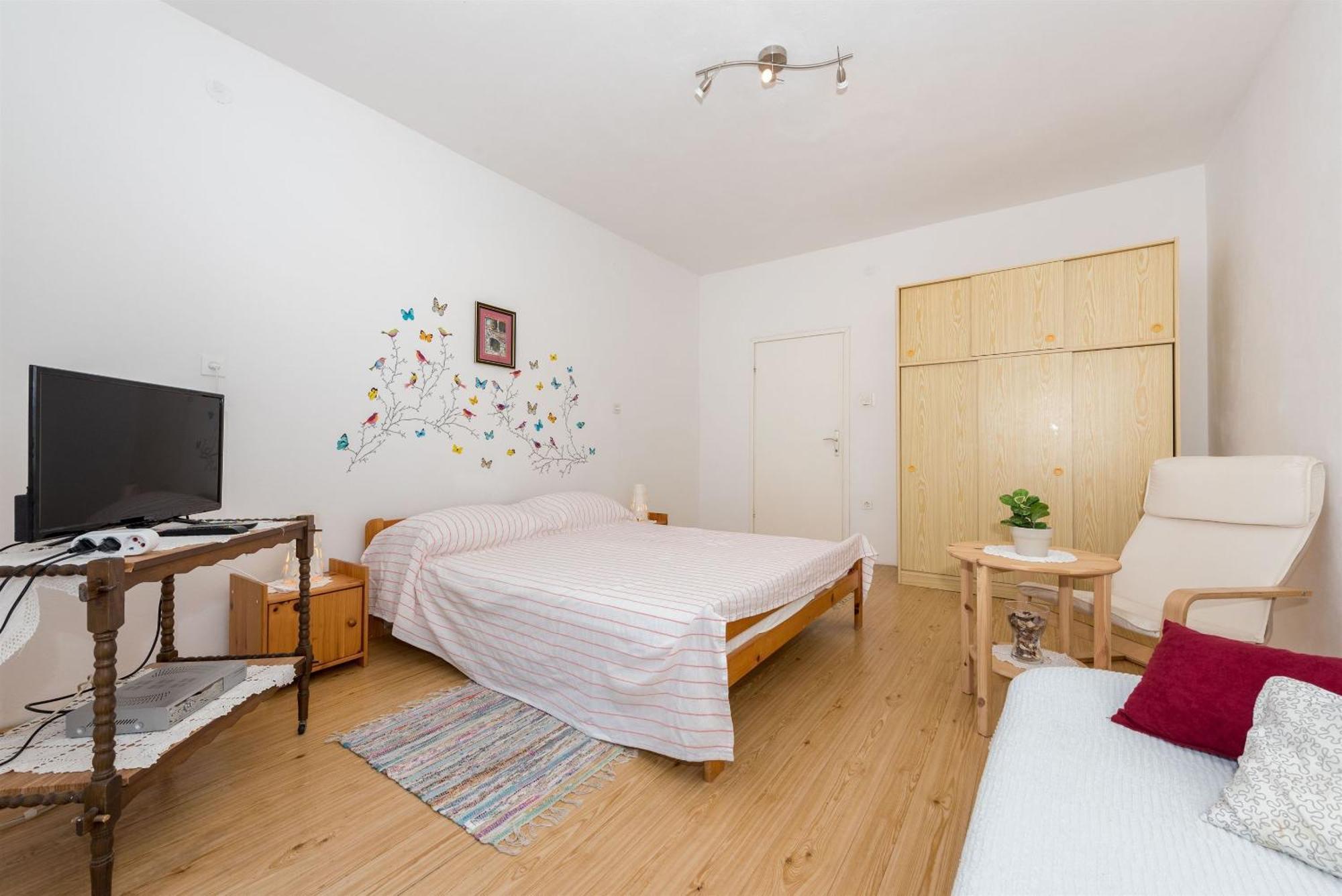 Apartments Mili - Near The Sea And The Centar Of Place Betina  Esterno foto