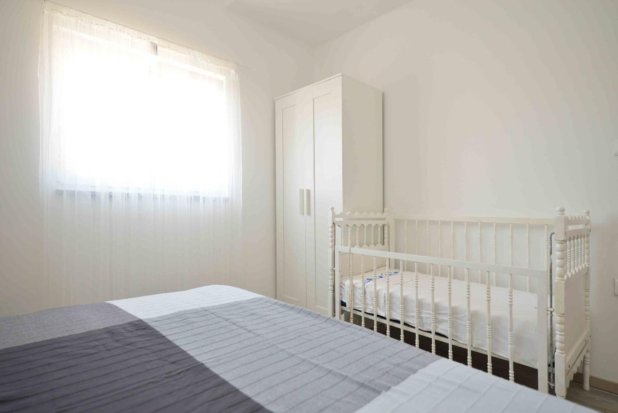 Apartments Mili - Near The Sea And The Centar Of Place Betina  Esterno foto