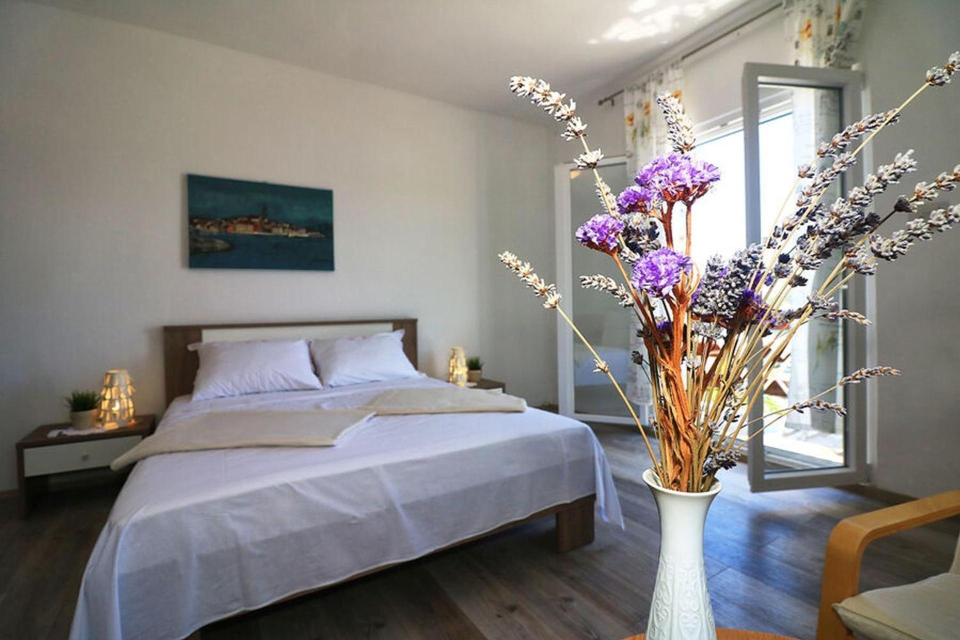 Apartments Mili - Near The Sea And The Centar Of Place Betina  Esterno foto