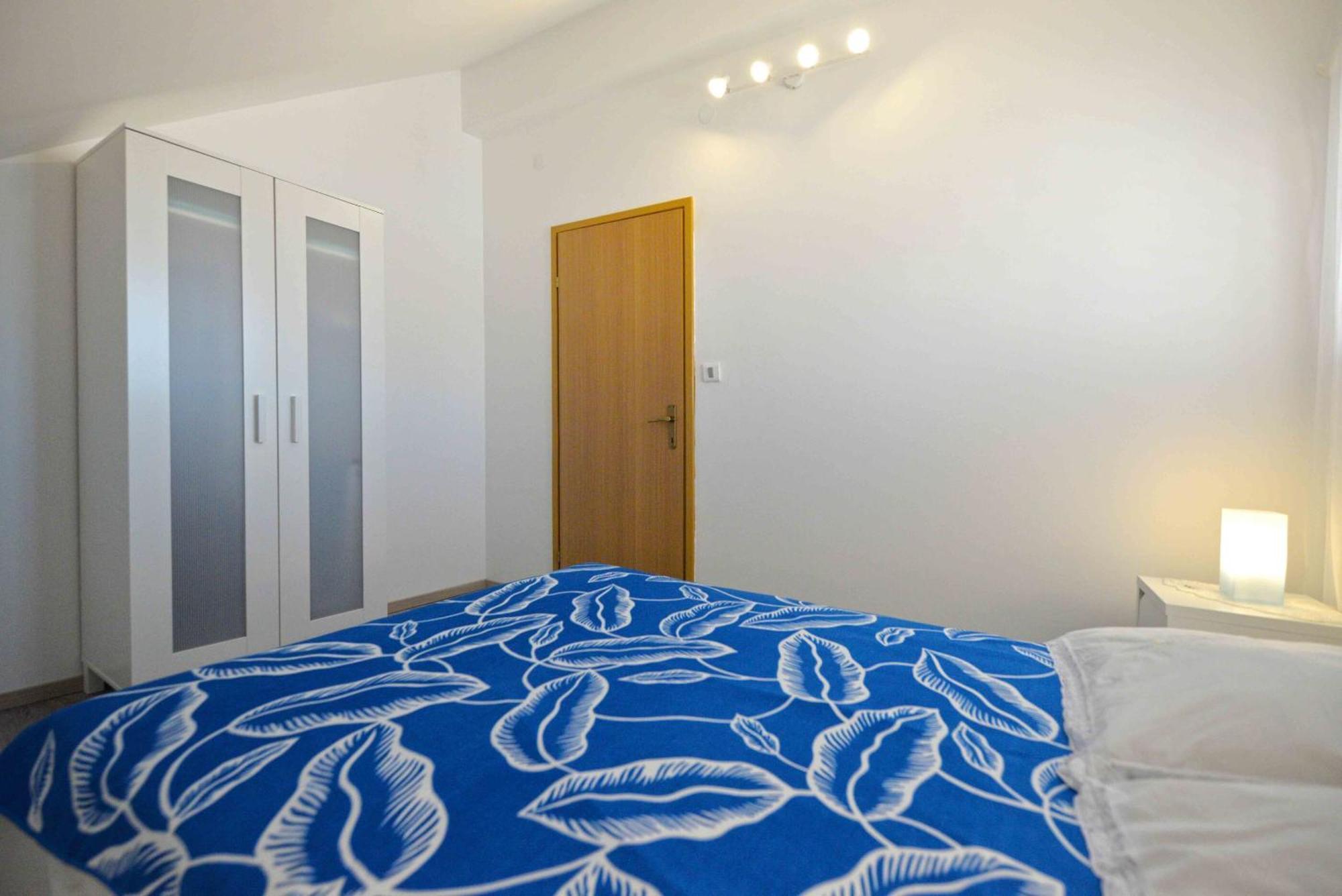 Apartments Mili - Near The Sea And The Centar Of Place Betina  Esterno foto